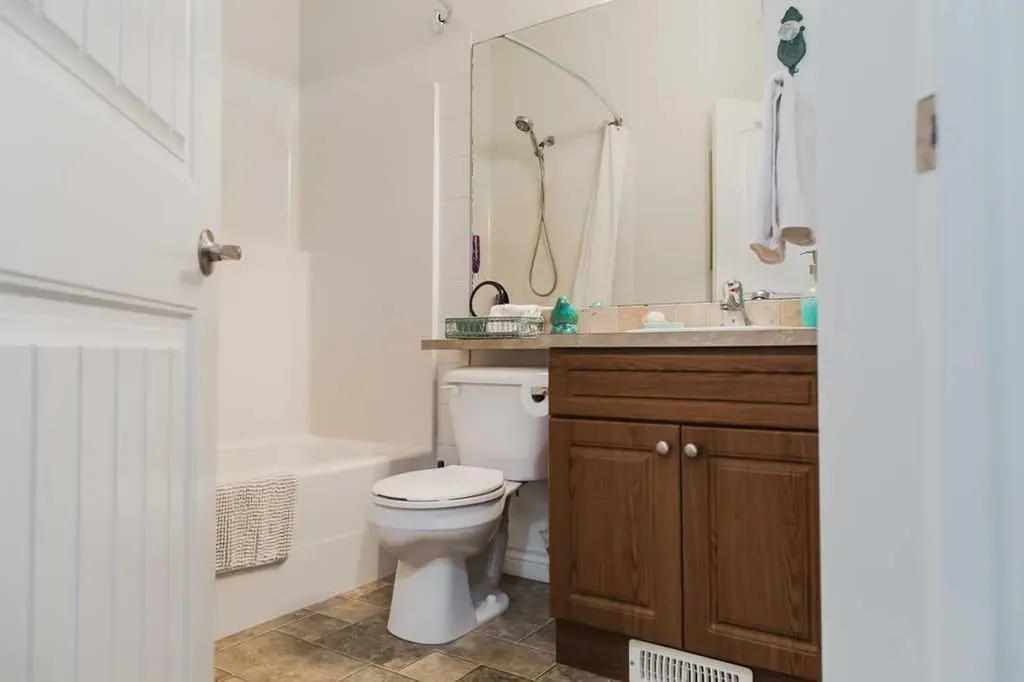 9225 Lakeland Drive Grande Prairie AB T8X 0B8