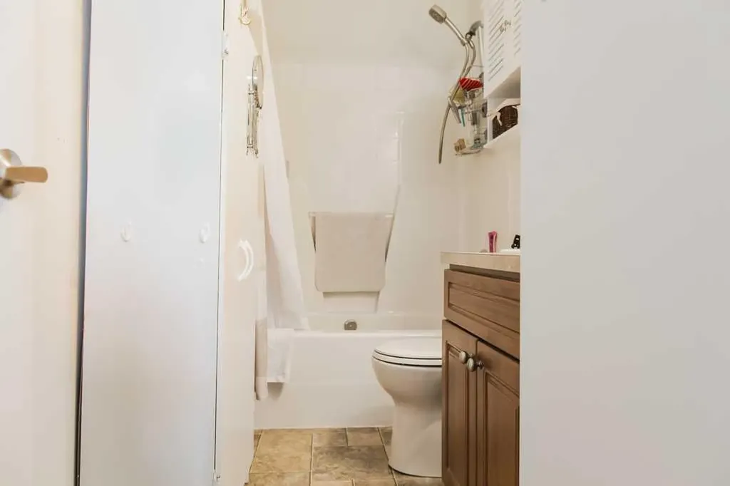 9225 Lakeland Drive Grande Prairie AB T8X 0B8