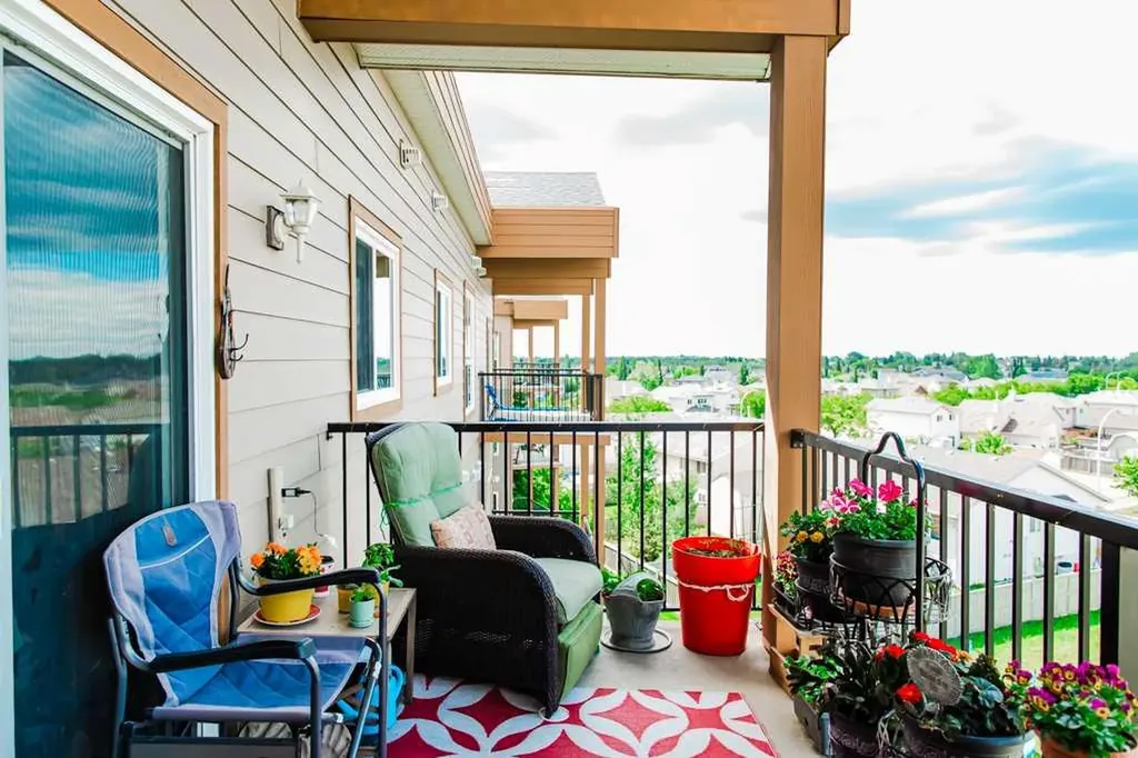 9225 Lakeland Drive Grande Prairie AB T8X 0B8