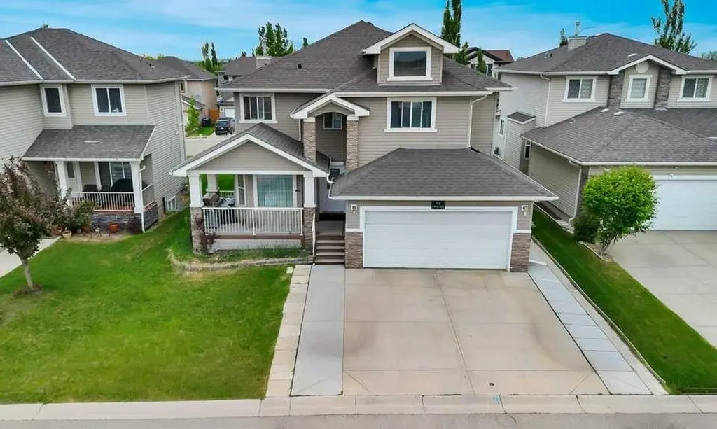 113 Cove Hill Chestermere AB T3A 6B5