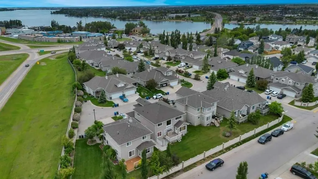 113 Cove Hill Chestermere AB T3A 6B5