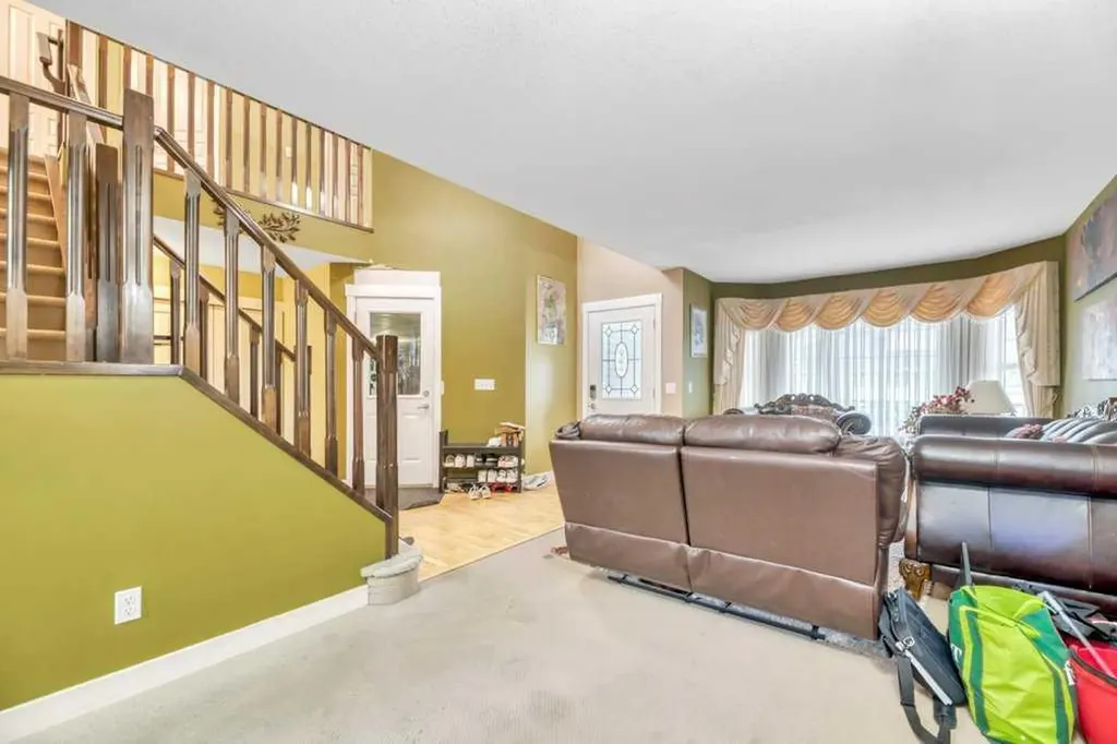 113 Cove Hill Chestermere AB T3A 6B5