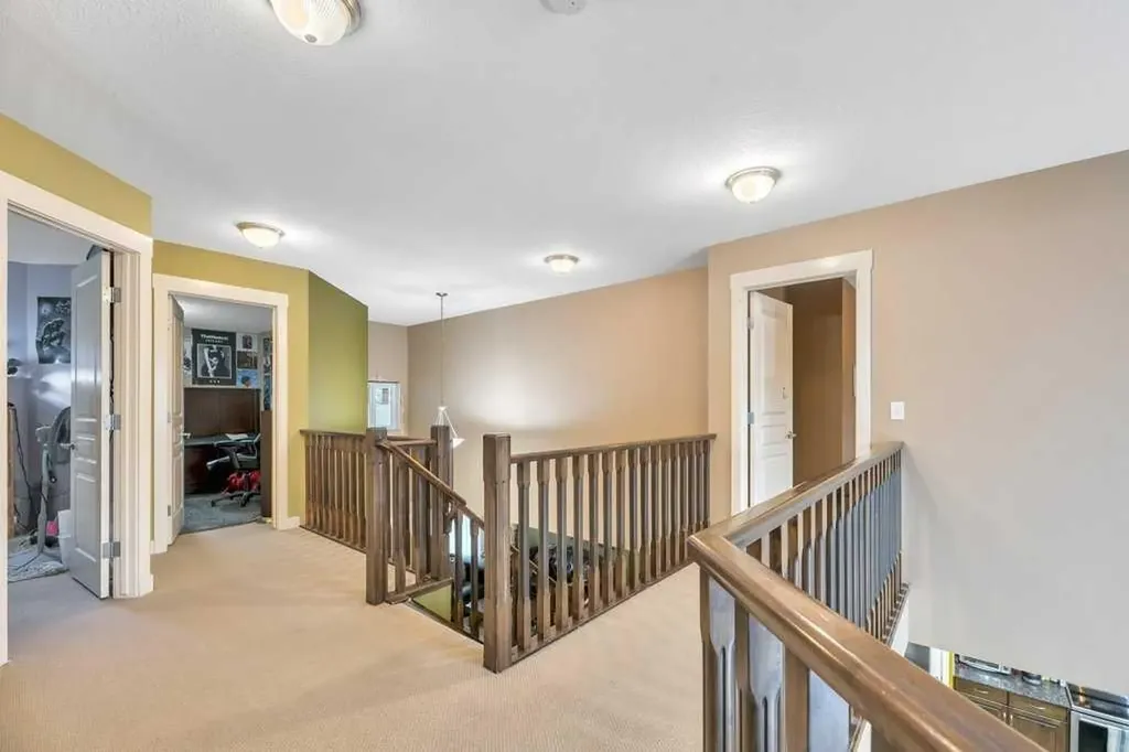 113 Cove Hill Chestermere AB T3A 6B5