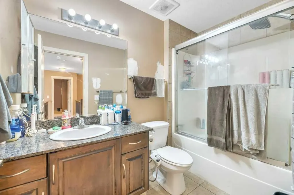 113 Cove Hill Chestermere AB T3A 6B5