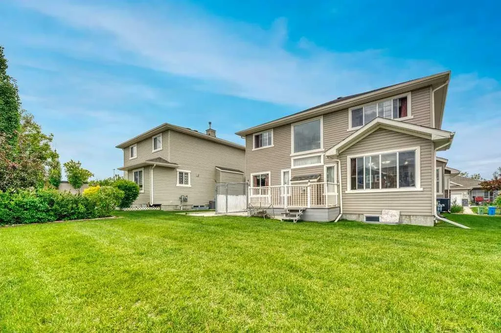 113 Cove Hill Chestermere AB T3A 6B5