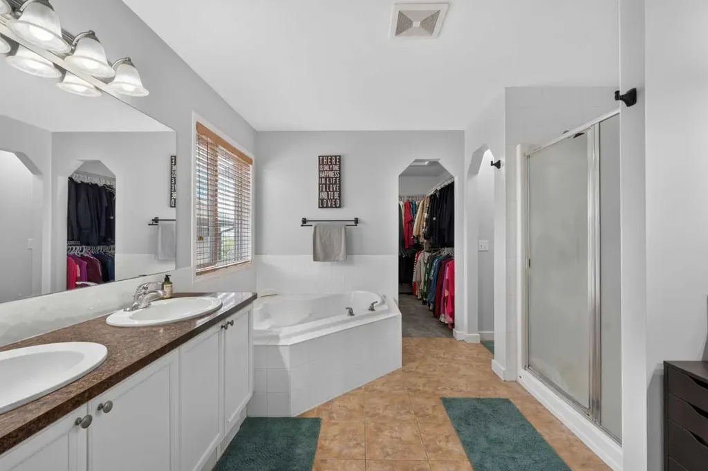 21 Morningside Bay SW Airdrie AB T4B0K6