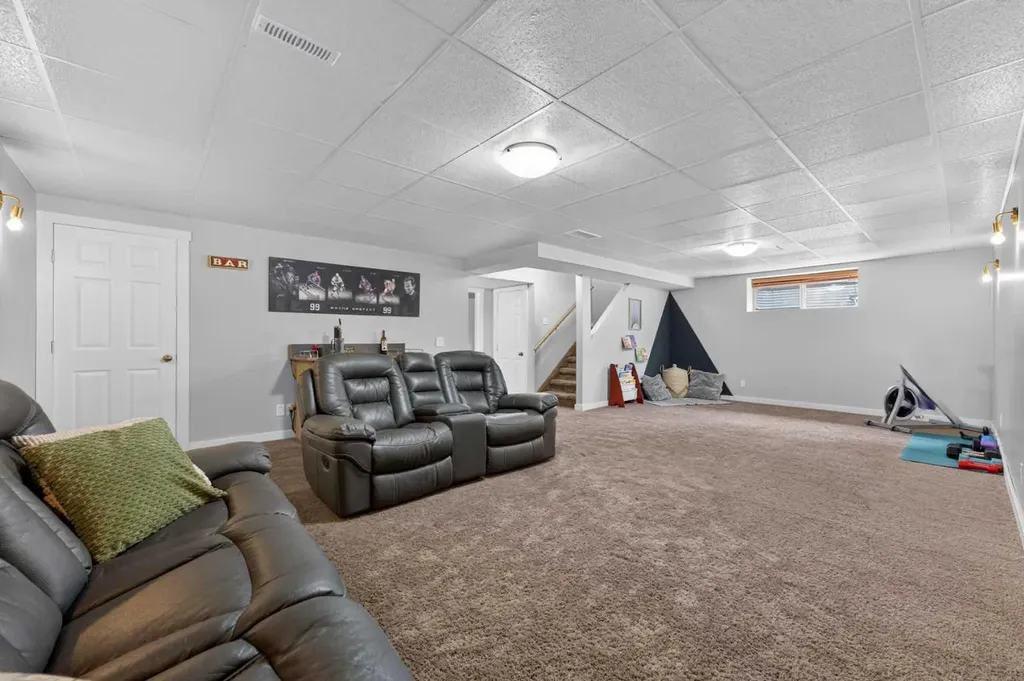 21 Morningside Bay SW Airdrie AB T4B0K6