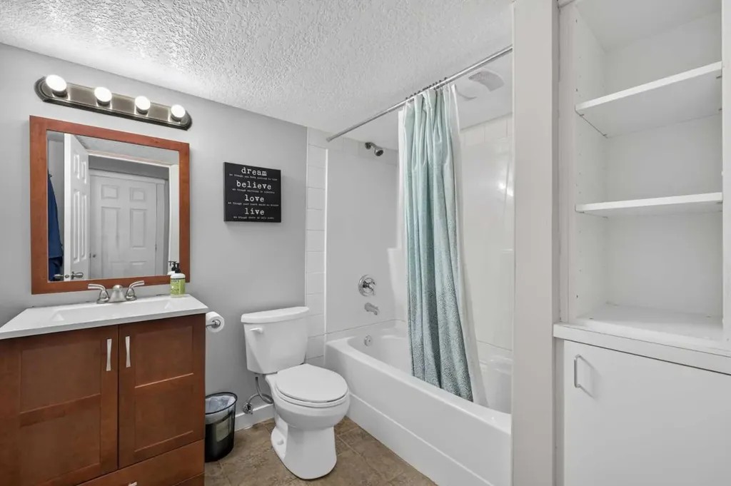 21 Morningside Bay SW Airdrie AB T4B0K6