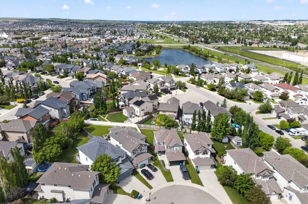21 Morningside Bay SW Airdrie AB T4B0K6