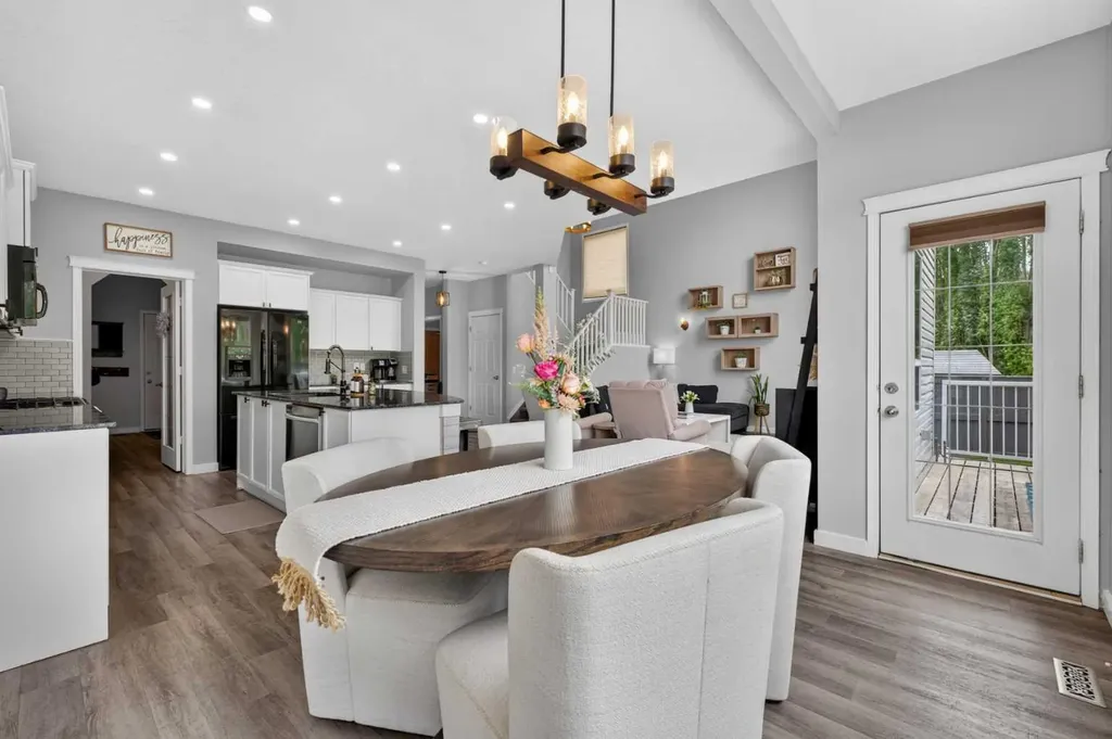 21 Morningside Bay SW Airdrie AB T4B0K6