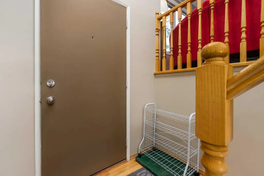 2708 48 Street NE Calgary AB T1Y 1H1