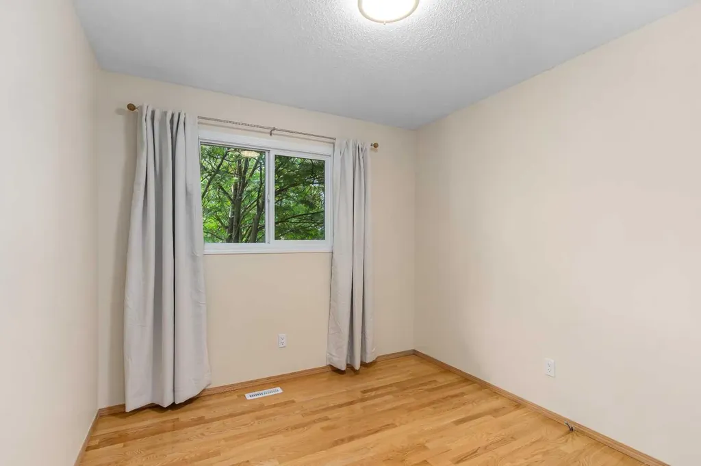 2708 48 Street NE Calgary AB T1Y 1H1