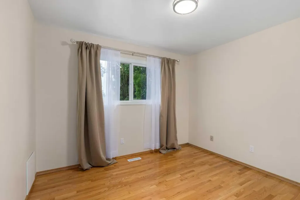 2708 48 Street NE Calgary AB T1Y 1H1