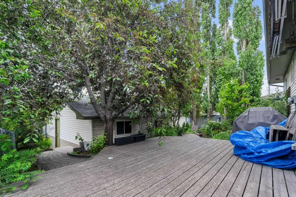 2708 48 Street NE Calgary AB T1Y 1H1