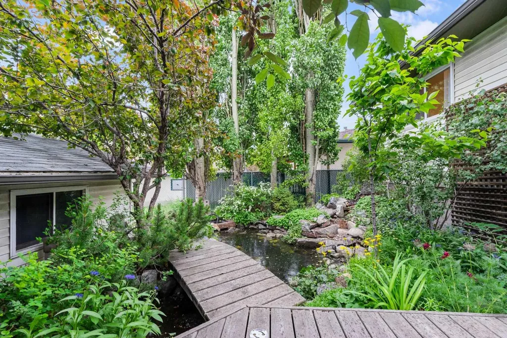 2708 48 Street NE Calgary AB T1Y 1H1