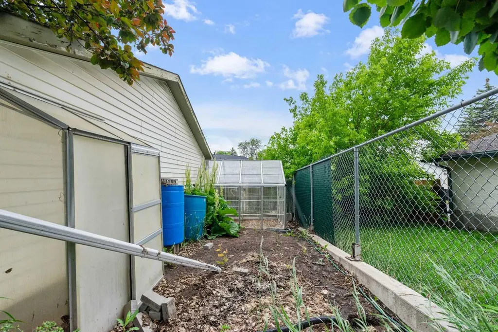 2708 48 Street NE Calgary AB T1Y 1H1