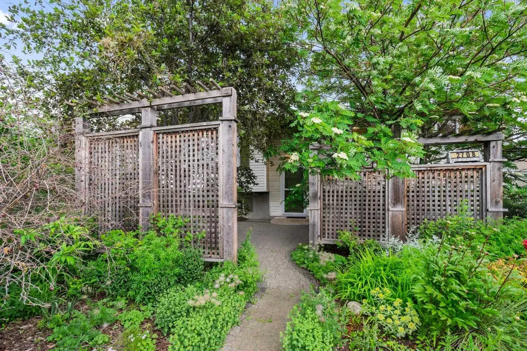 2708 48 Street NE Calgary AB T1Y 1H1