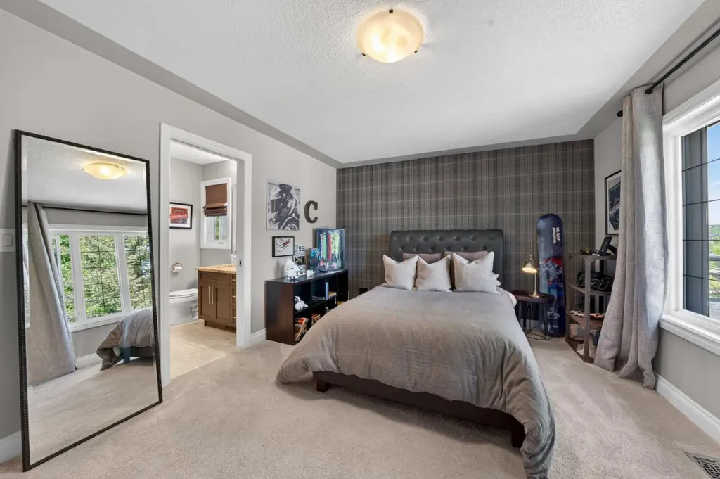50 Spring Valley Place SW Calgary AB T3H 4V1