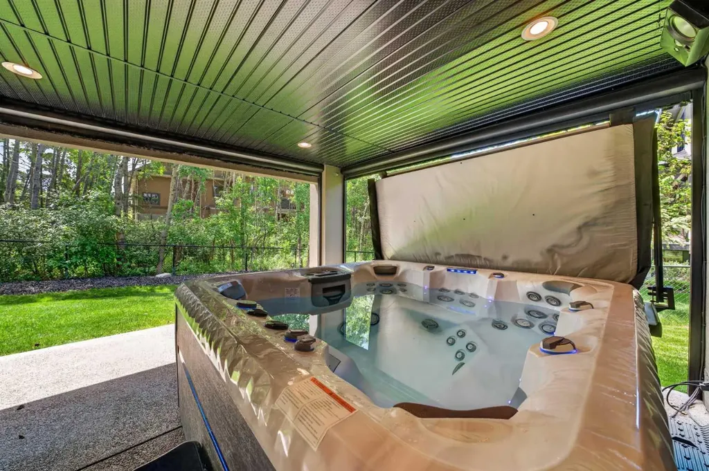 50 Spring Valley Place SW Calgary AB T3H 4V1
