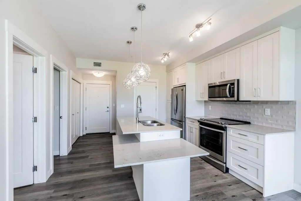 300 Auburn Meadows Common SE Calgary AB T3M3E7