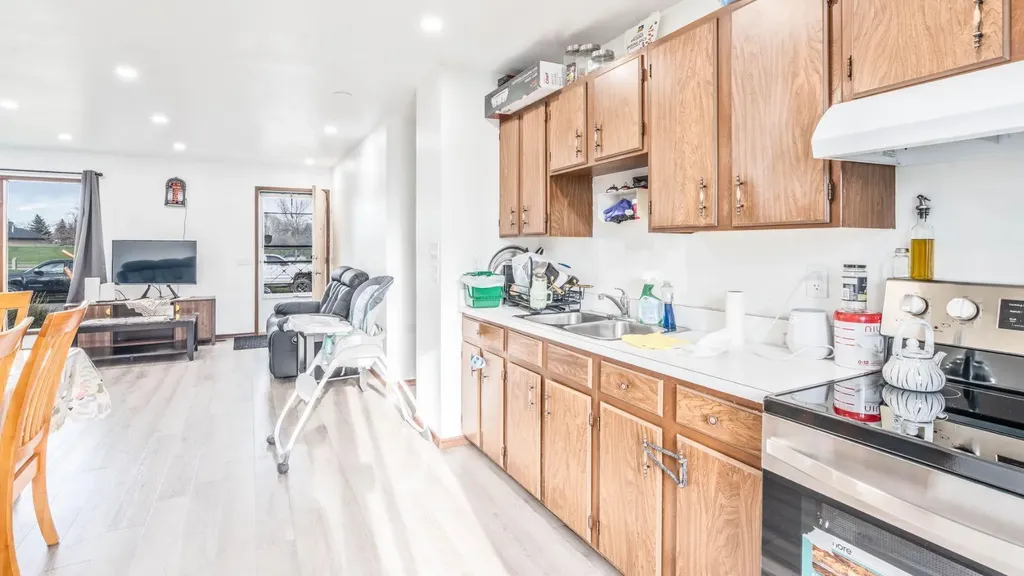379 Maitland Crescent NE Calgary AB T2A5T6
