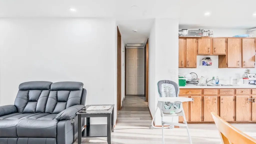 379 Maitland Crescent NE Calgary AB T2A5T6