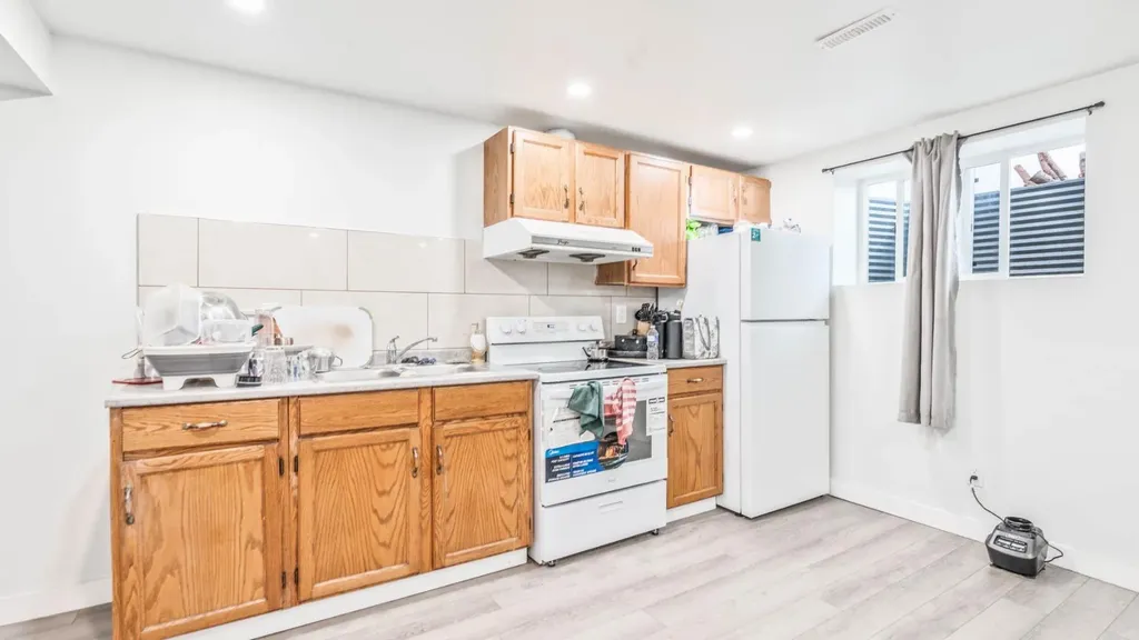 379 Maitland Crescent NE Calgary AB T2A5T6