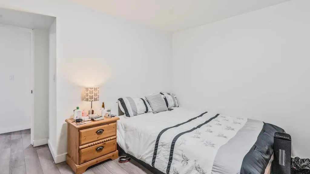 379 Maitland Crescent NE Calgary AB T2A5T6