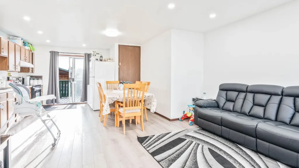 379 Maitland Crescent NE Calgary AB T2A5T6
