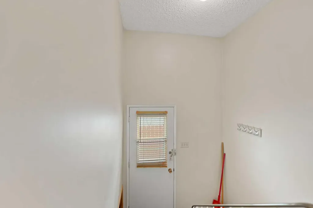4519 26 Avenue SE Calgary AB T2B 2K4