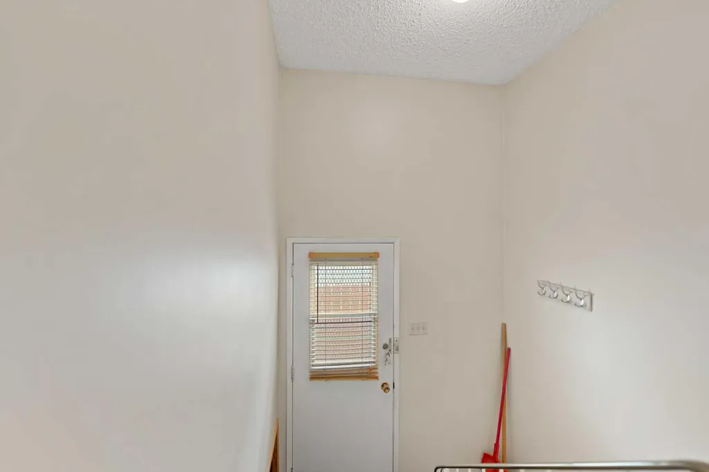 4519 26 Avenue SE Calgary AB T2B 2K4