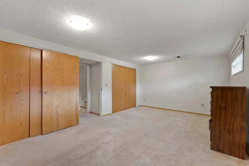 4519 26 Avenue SE Calgary AB T2B 2K4