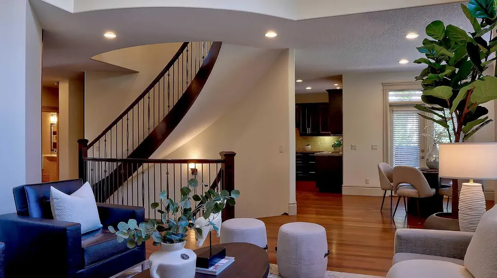 30 Aspen Meadows Park SW Calgary AB T3H 5Z7