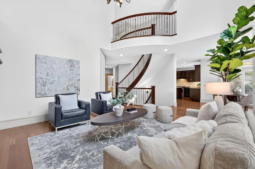 30 Aspen Meadows Park SW Calgary AB T3H 5Z7