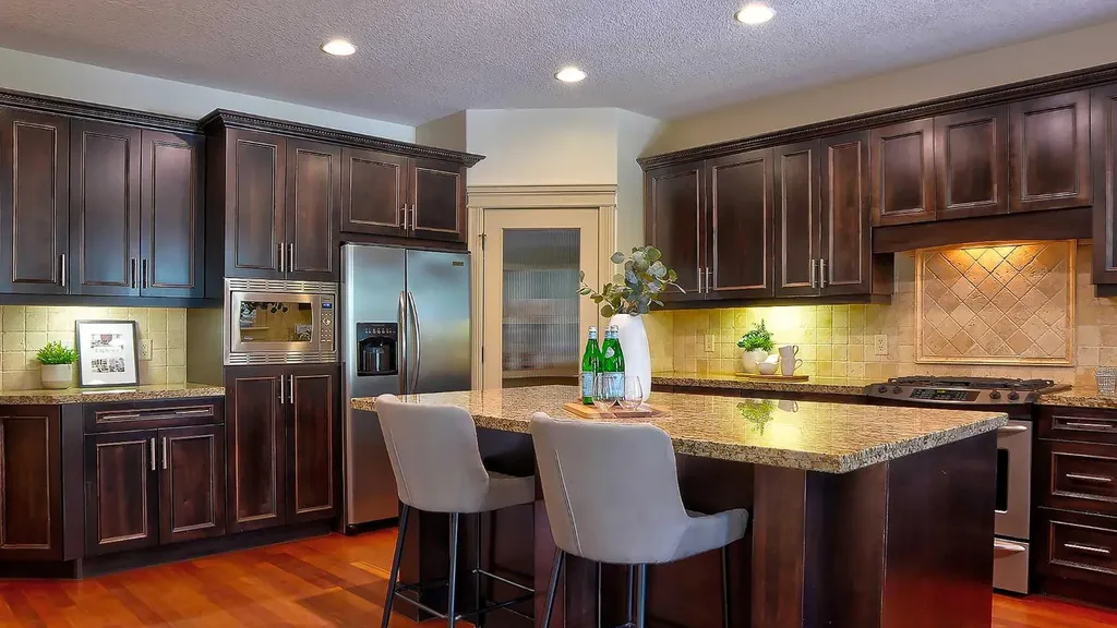 30 Aspen Meadows Park SW Calgary AB T3H 5Z7