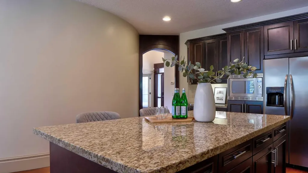 30 Aspen Meadows Park SW Calgary AB T3H 5Z7