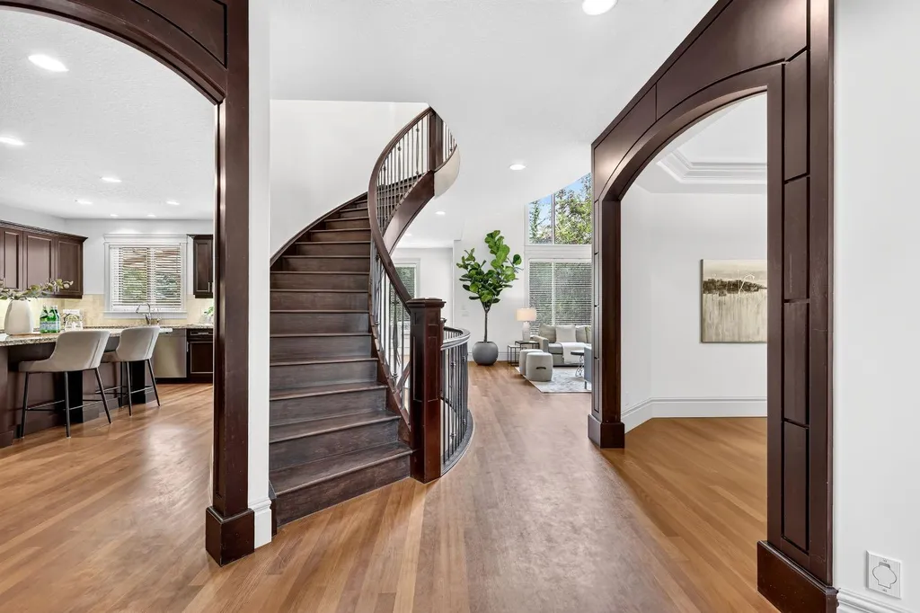 30 Aspen Meadows Park SW Calgary AB T3H 5Z7
