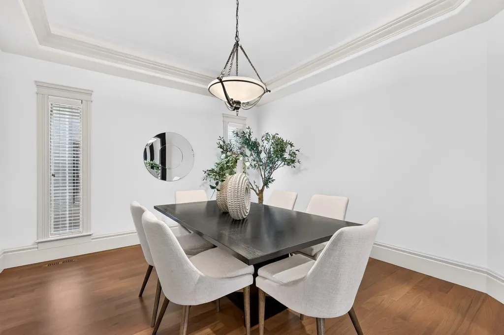 30 Aspen Meadows Park SW Calgary AB T3H 5Z7