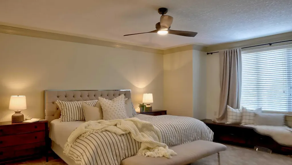 30 Aspen Meadows Park SW Calgary AB T3H 5Z7