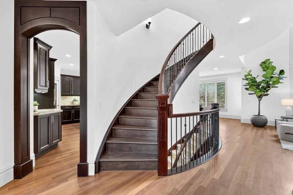 30 Aspen Meadows Park SW Calgary AB T3H 5Z7