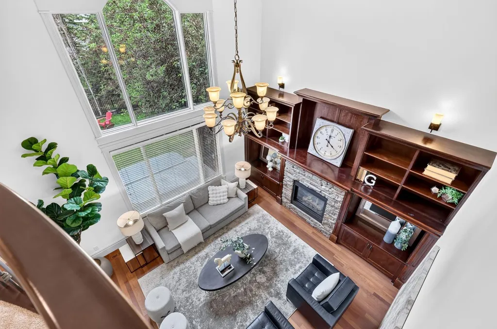 30 Aspen Meadows Park SW Calgary AB T3H 5Z7