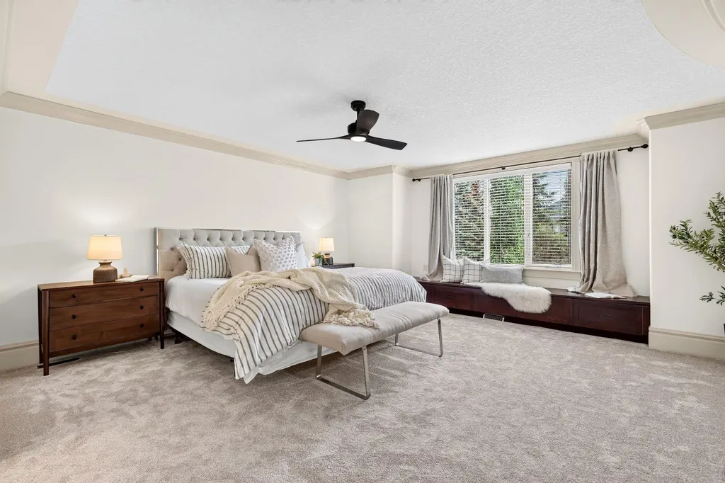 30 Aspen Meadows Park SW Calgary AB T3H 5Z7