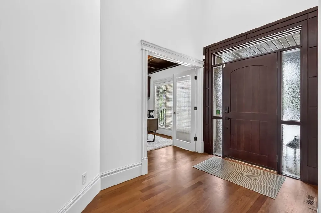 30 Aspen Meadows Park SW Calgary AB T3H 5Z7