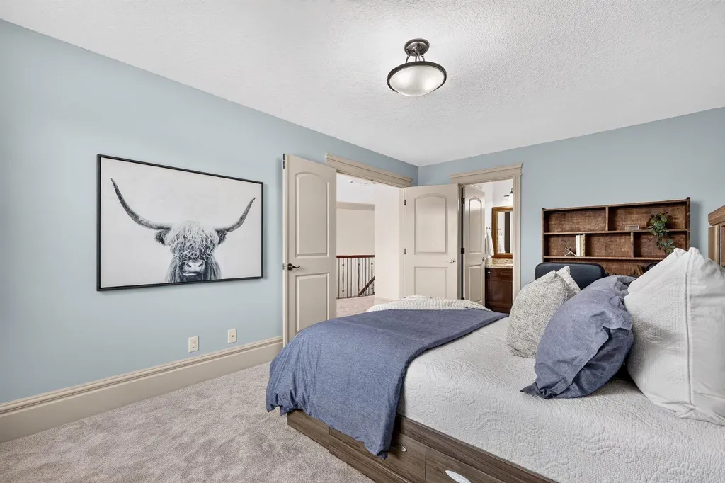 30 Aspen Meadows Park SW Calgary AB T3H 5Z7