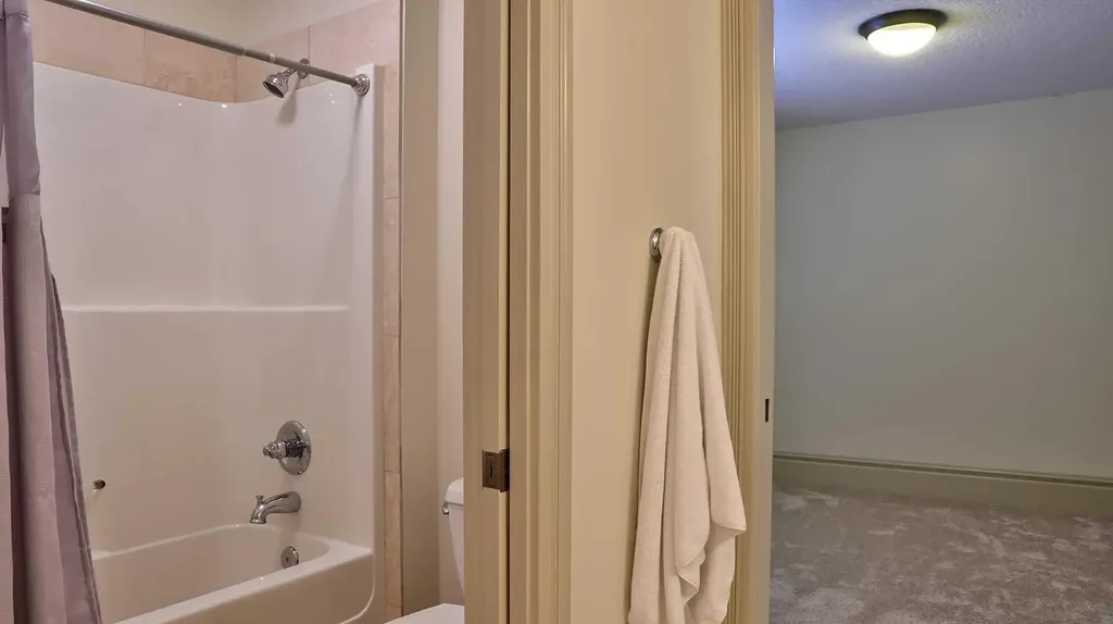 30 Aspen Meadows Park SW Calgary AB T3H 5Z7