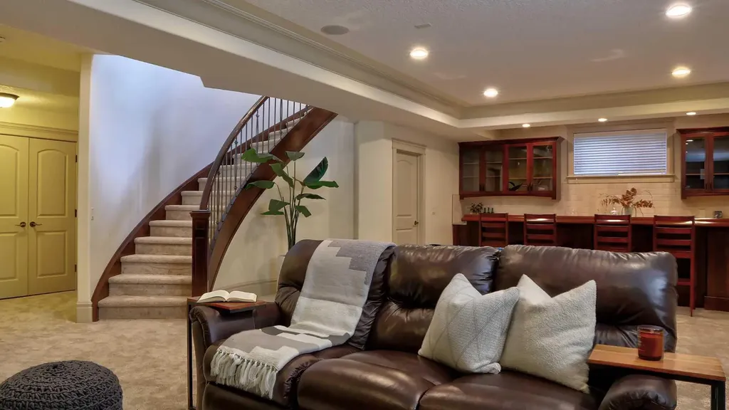 30 Aspen Meadows Park SW Calgary AB T3H 5Z7