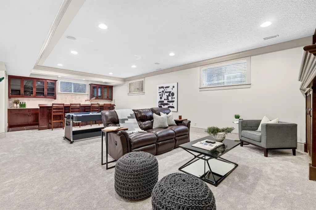 30 Aspen Meadows Park SW Calgary AB T3H 5Z7