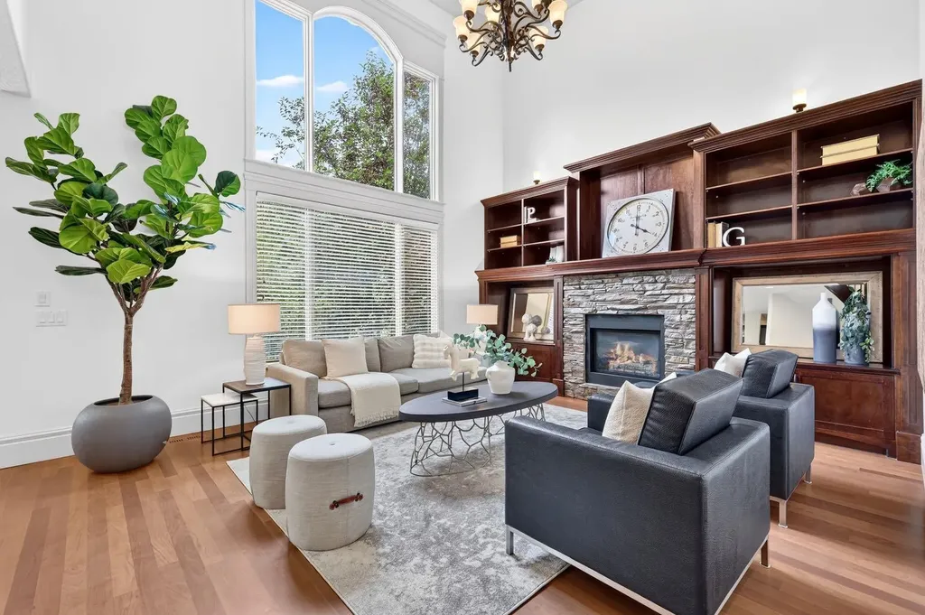 30 Aspen Meadows Park SW Calgary AB T3H 5Z7