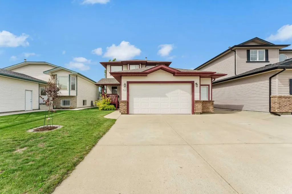 70 Sunrise Street SW Medicine Hat AB T1B 4N9