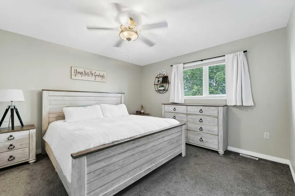 70 Sunrise Street SW Medicine Hat AB T1B 4N9